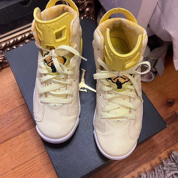 Nike Air Jordan 6 Retro - Picture 2 of 7